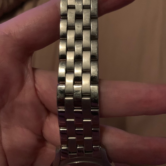 Gucci 5500 M Watch With Box Silver & Black - Picture 3 of 8